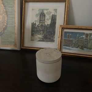 Mini moon cup candle